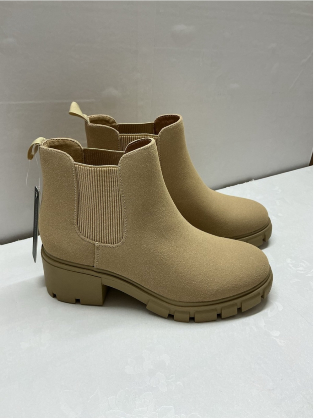 Boots size 8